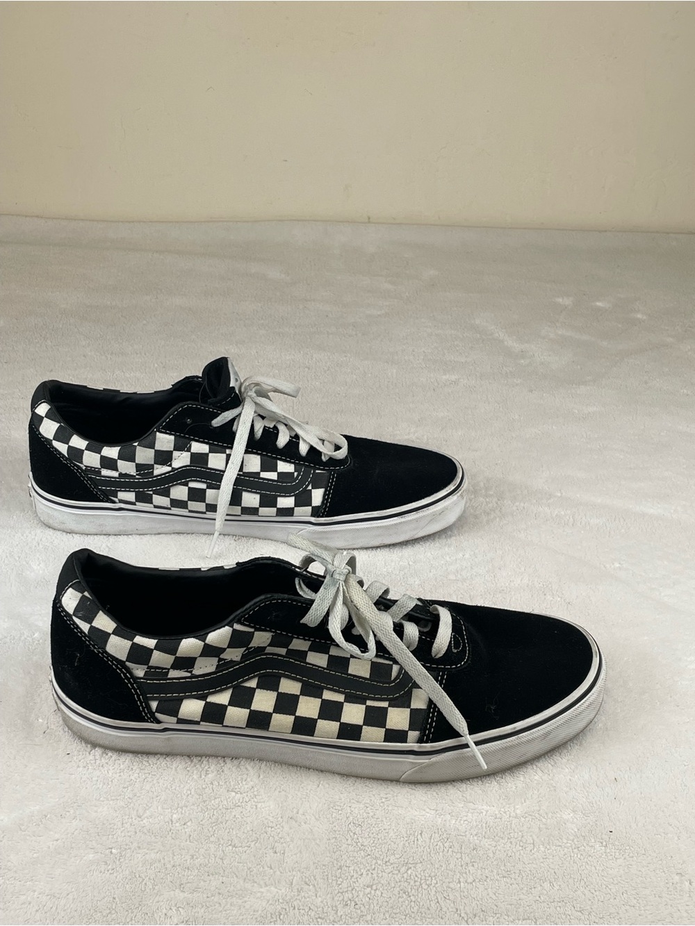 Vans Black and White Checkerboard Unisex Old Skool Sneakers